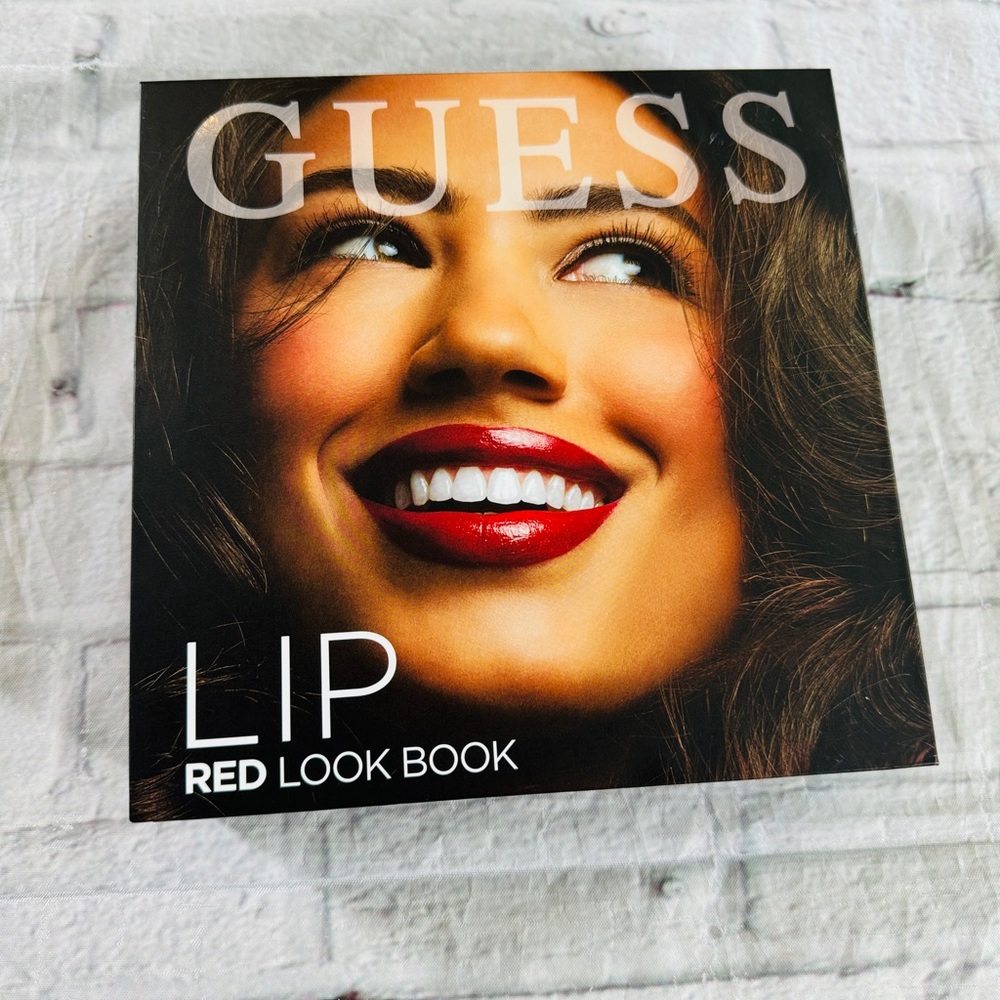 Guess Lip Red Look Book NWT